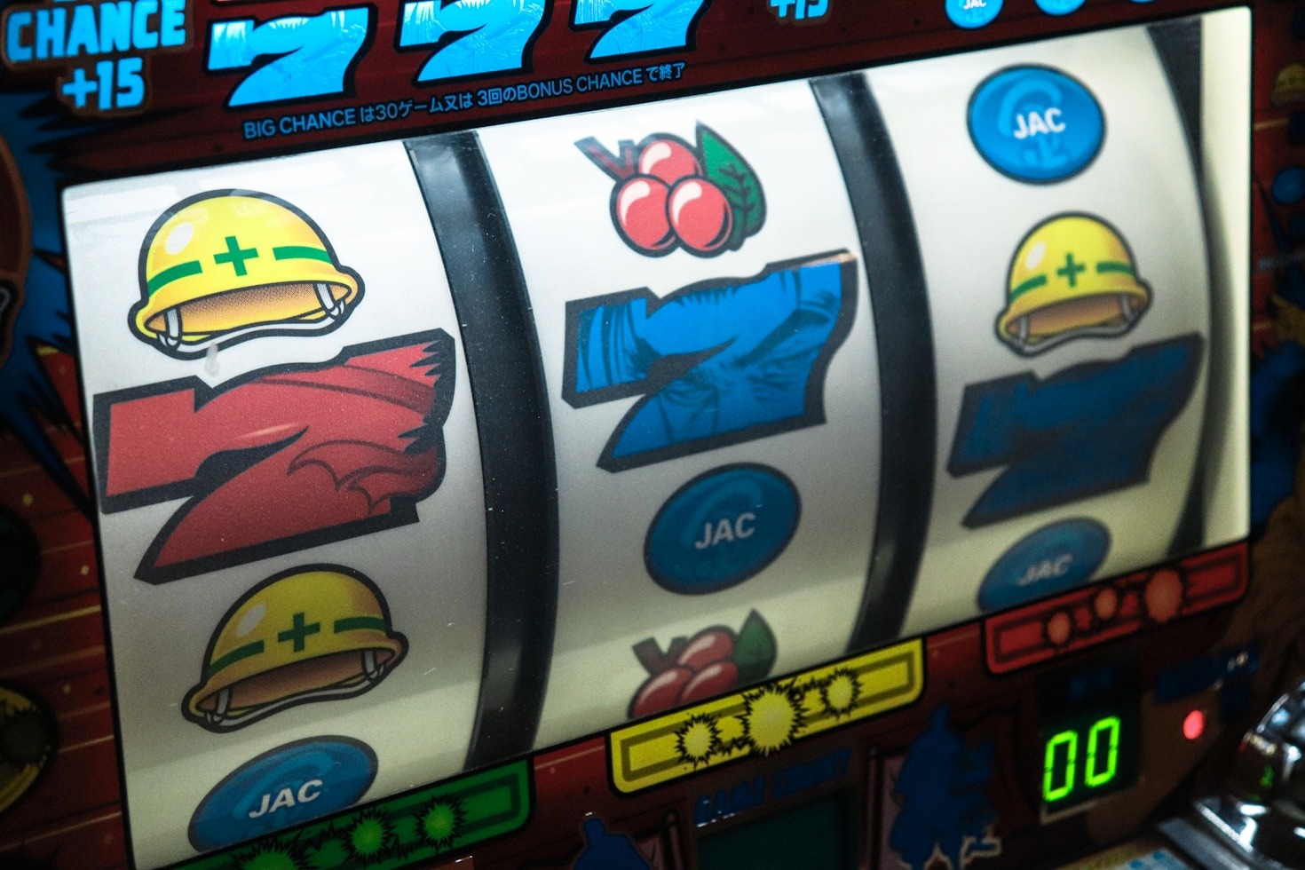 Exploring the World of PG Slots and Live Dealers